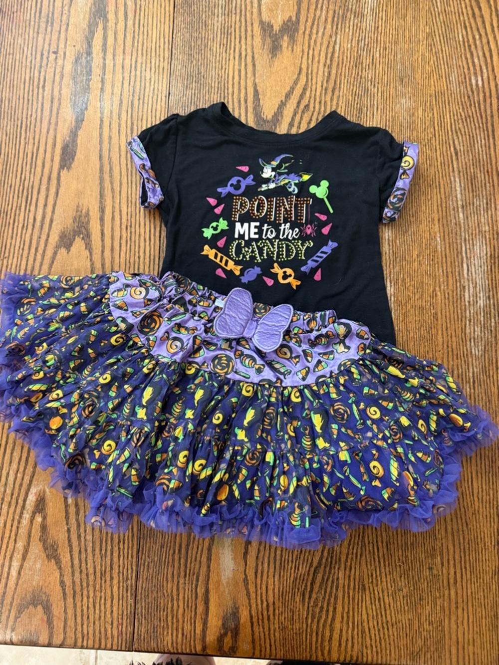 Disney Parks Minnie Mouse Halloween shirt & tutu skirt set Size S purple black